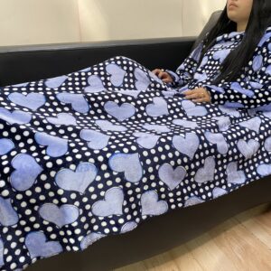 Cobija Pequeña con Mangas Corazones