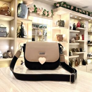Bolso de Mano Pequeño Carriel Negro con Nude