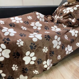 Cobija Pequeña con Mangas Huellas